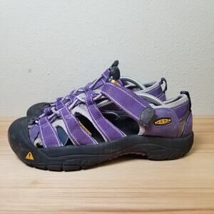 Keen Girls Size 5 Newport Closed Toe Water Shoes Purple Hiking Camping Travel